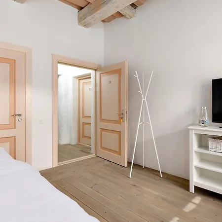 Hotel Nurmuizas Viesnica Lauciene